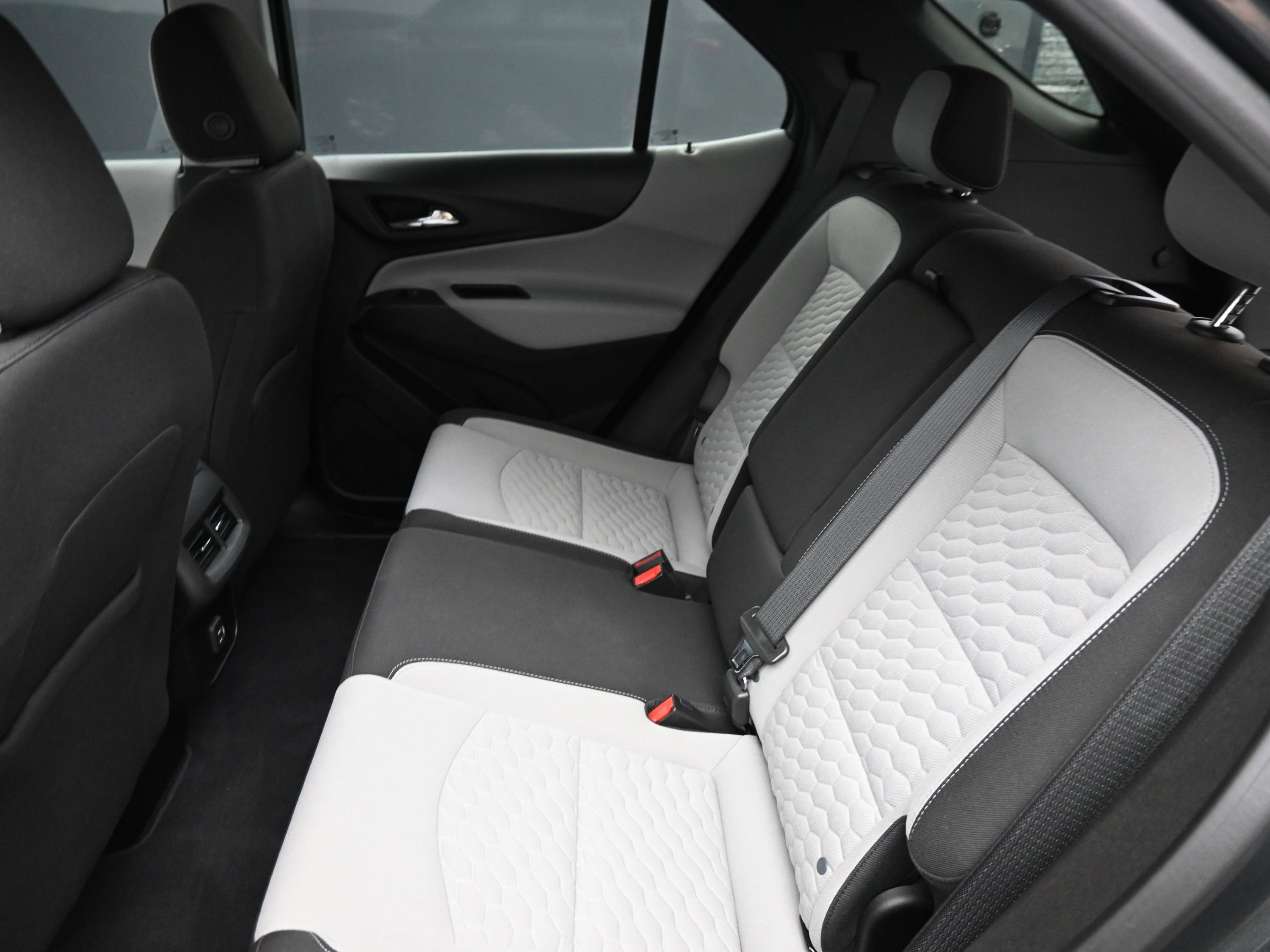 Used 2021 Chevrolet Equinox LS w/ LS Convenience Package image 15