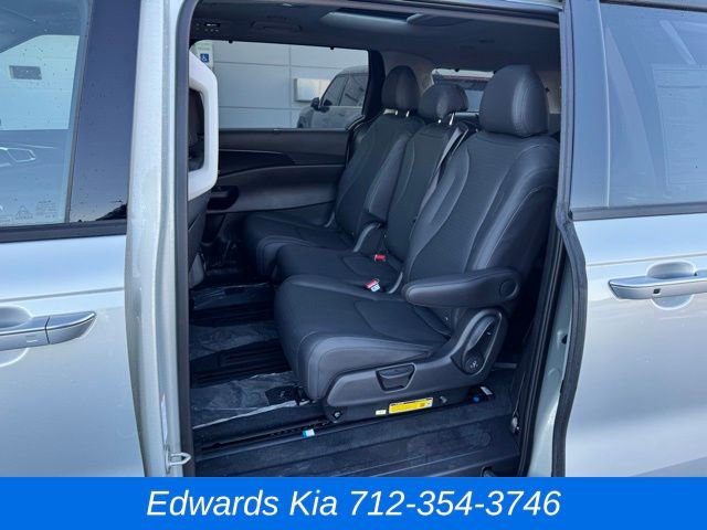 New 2026 Kia Carnival SX Prestige FWD image 16
