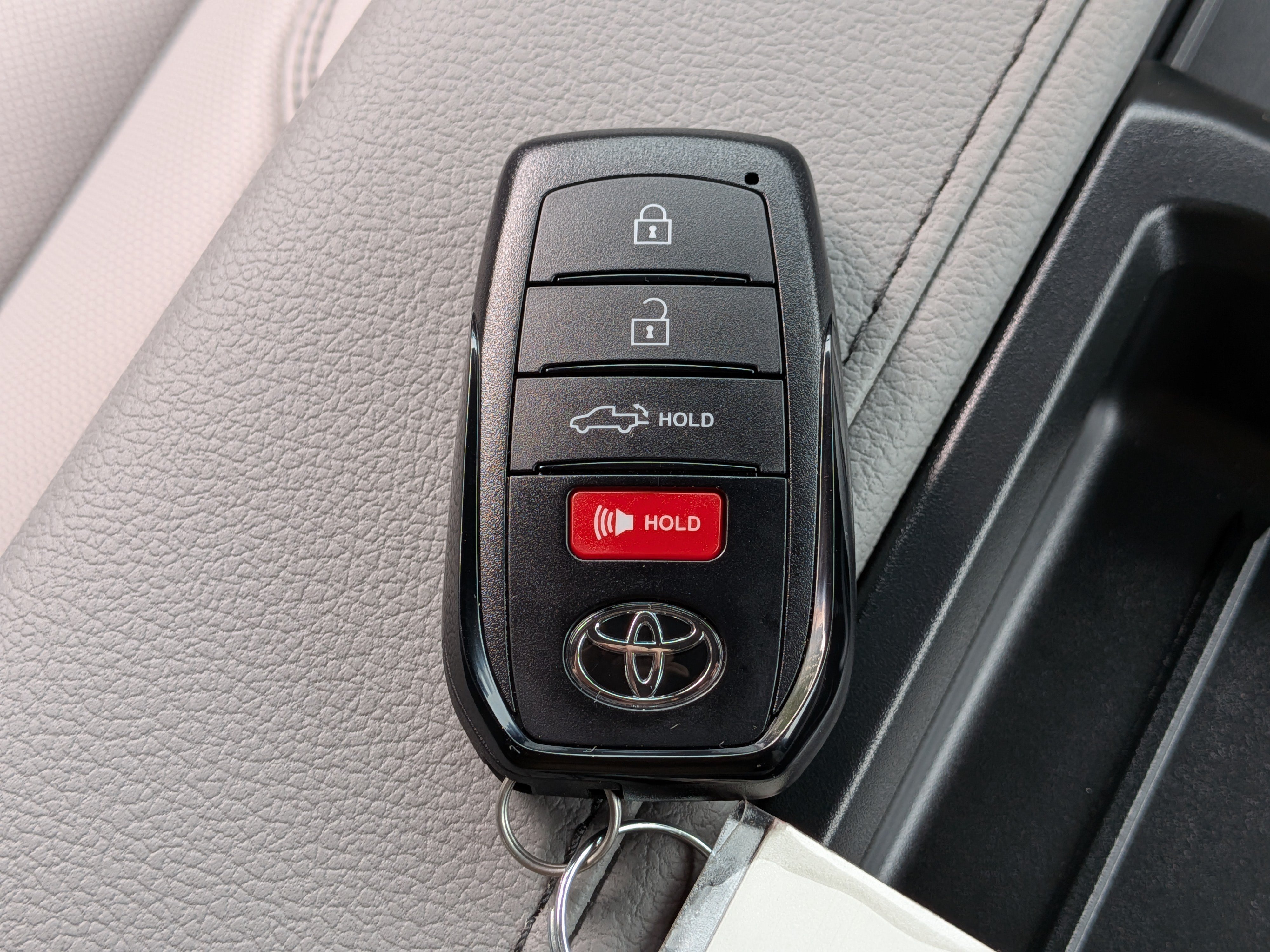 New 2026 Toyota Tundra Limited AWD/4WD image 25