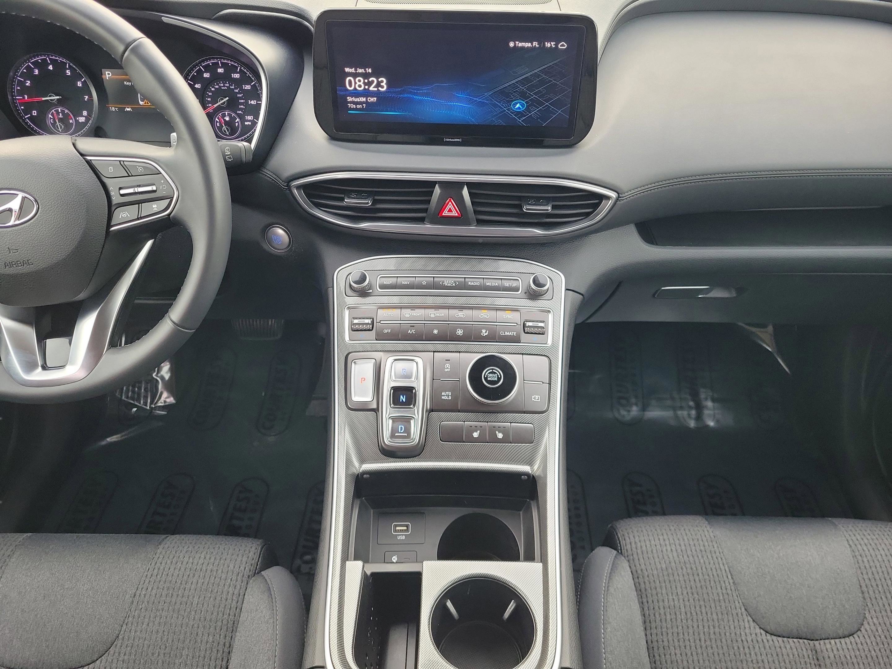 Certified 2023 Hyundai Santa Fe SEL image 17