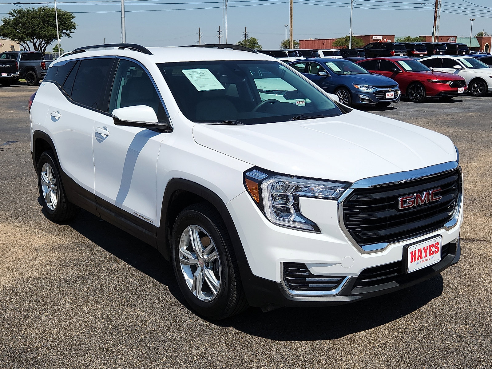 Used 2023 GMC Terrain SLE w/ Driver Convenience Package image 5