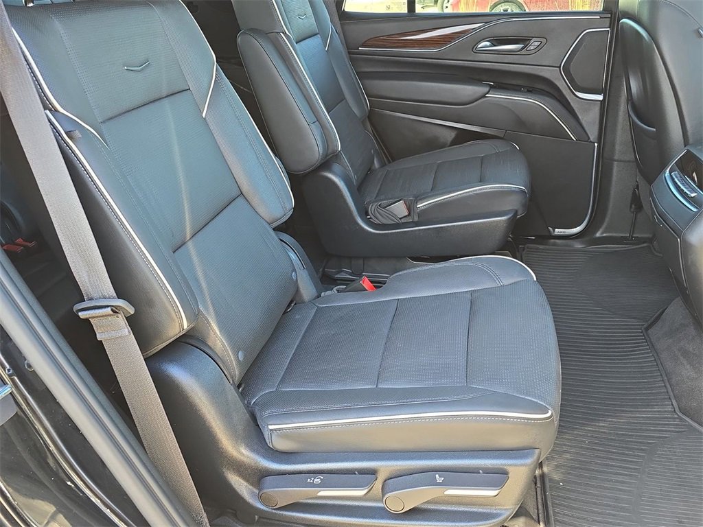 Certified 2023 Cadillac Escalade Premium Luxury image 28