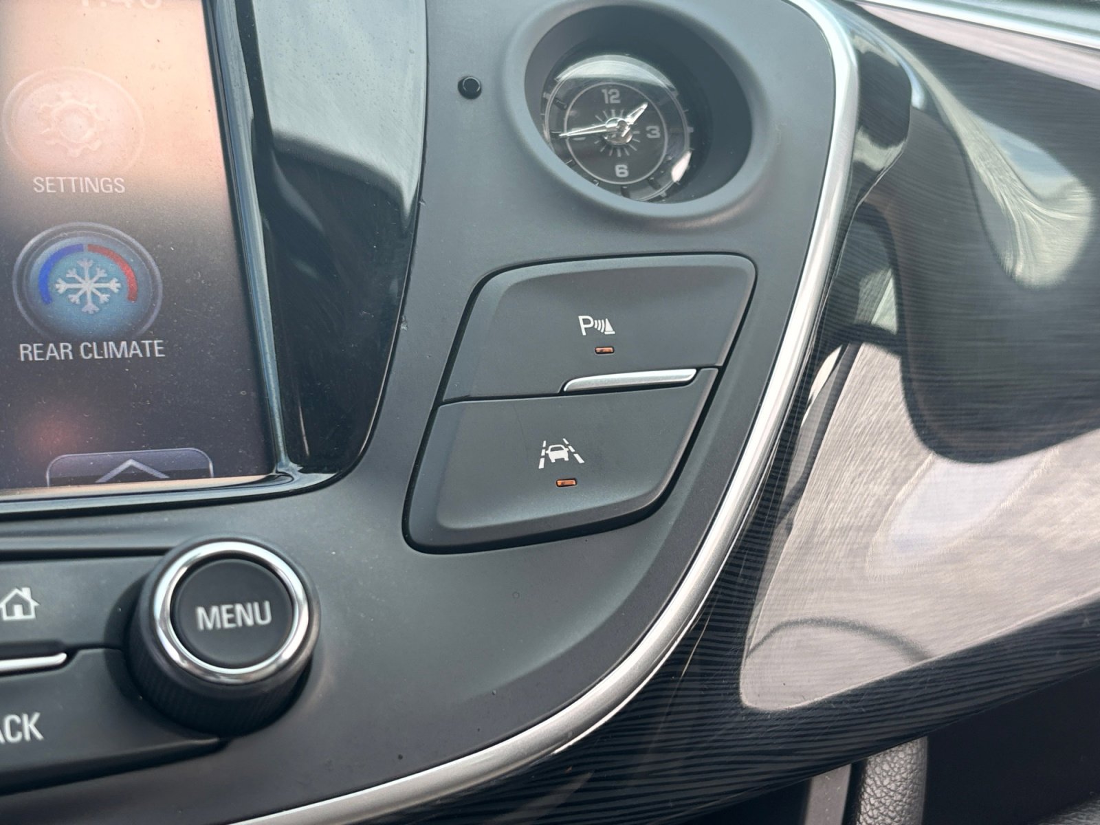 Used 2016 Buick Envision Premium image 31