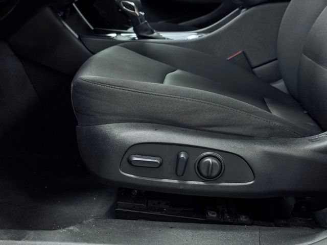 Used 2024 Chevrolet Malibu LT FWD image 16