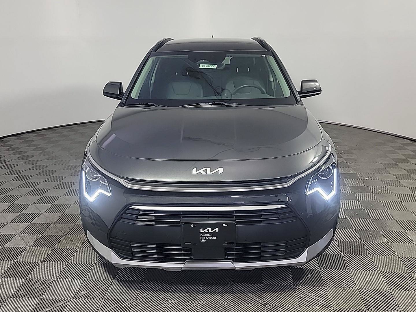 Certified 2023 Kia Niro EX FWD image 12