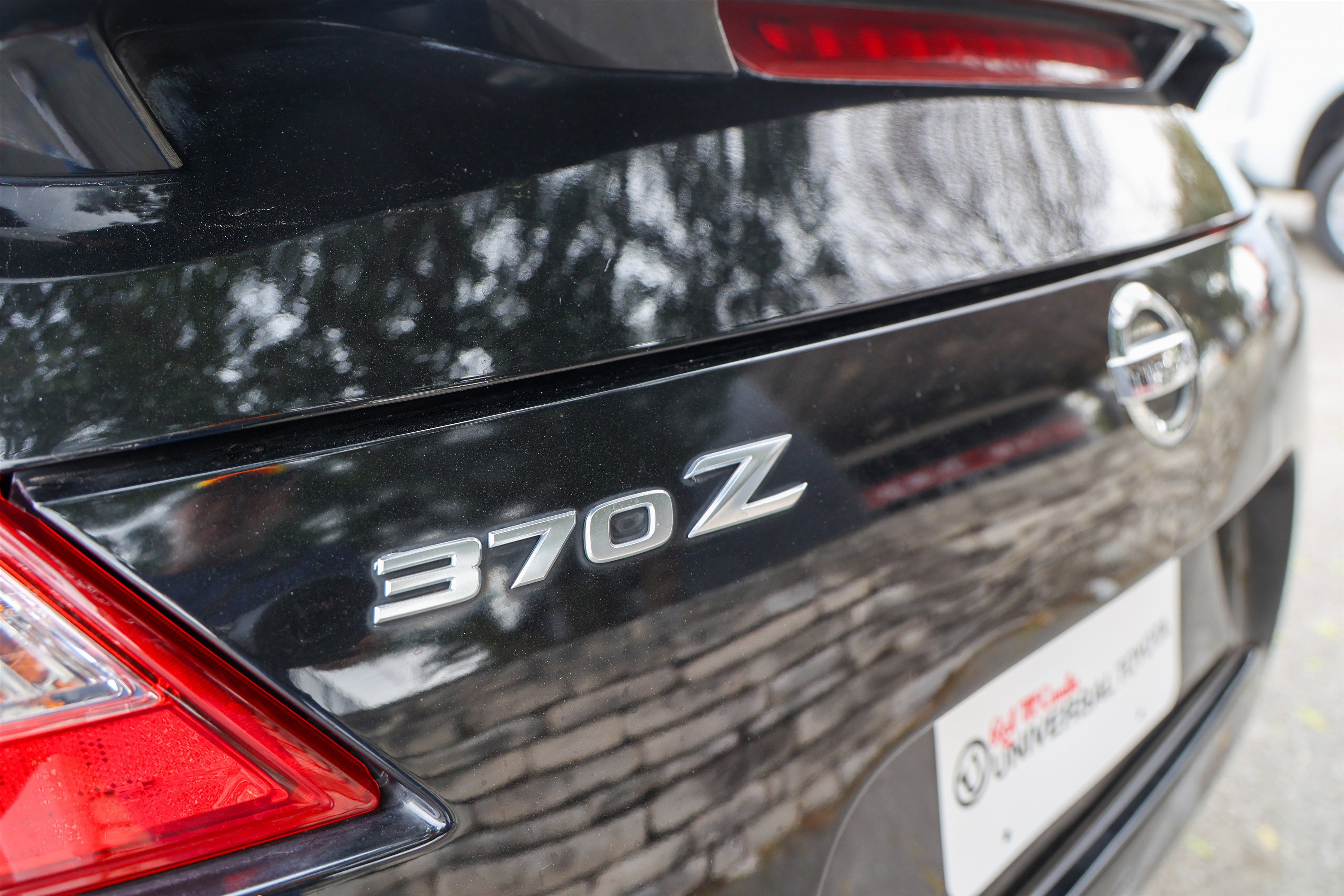 Used 2016 Nissan 370Z w/ Sport Package image 22