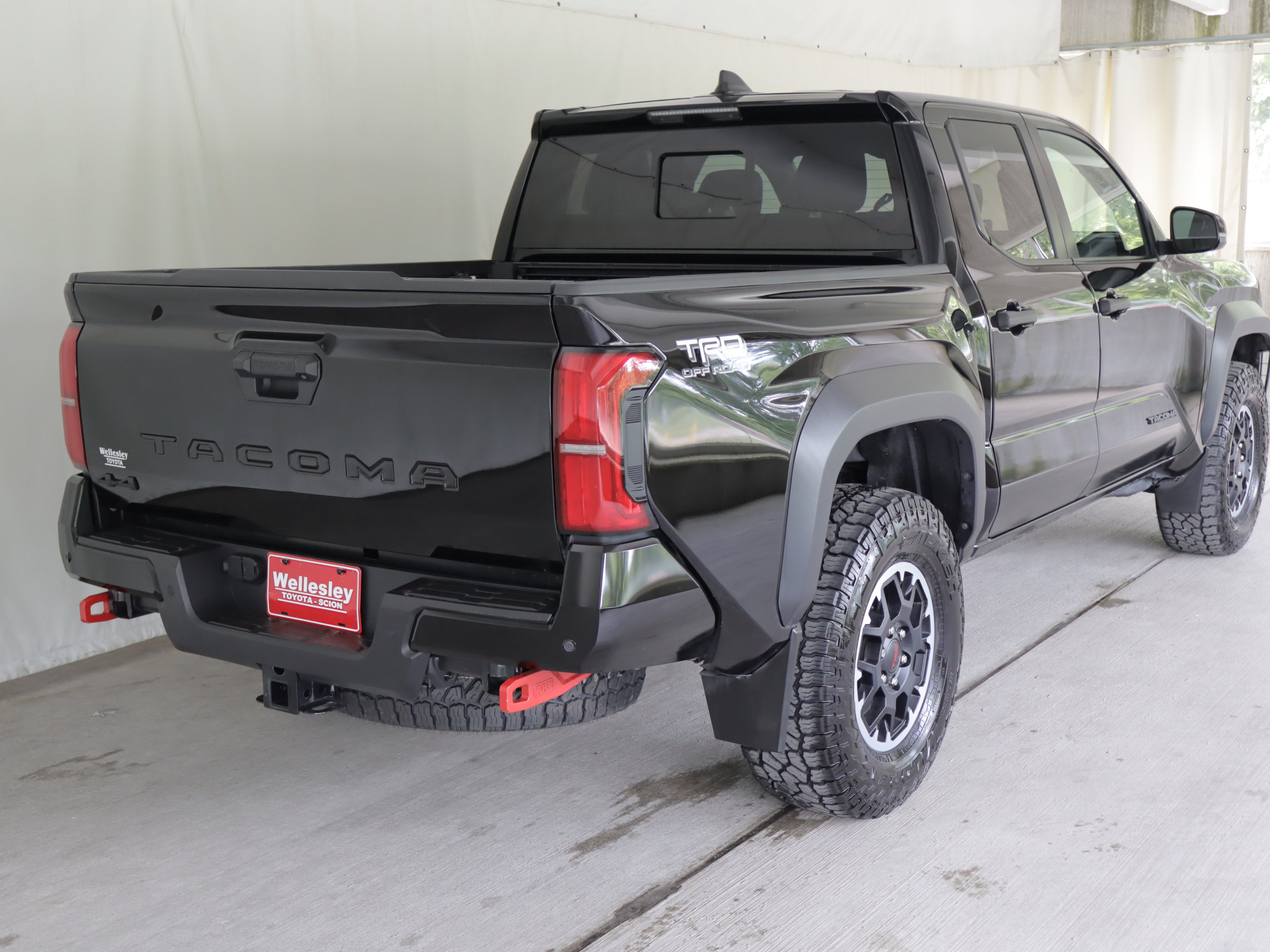 Used 2024 Toyota Tacoma TRD Off-Road w/ TRD Off Road Upgrade Package AWD/4WD image 6