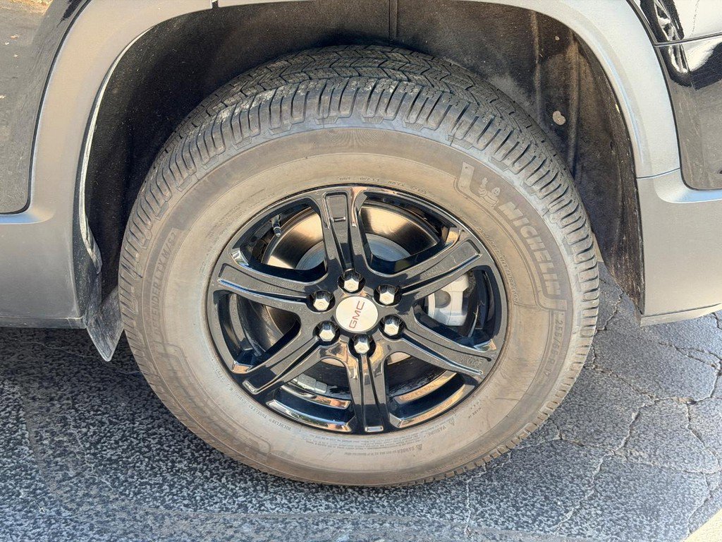 Used 2022 GMC Acadia AT4 w/ Technology Package AWD/4WD image 7