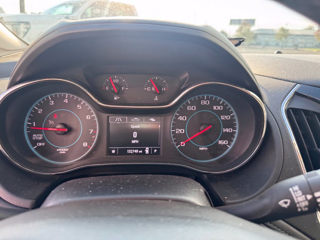 Used 2017 Chevrolet Cruze Premier FWD image 16