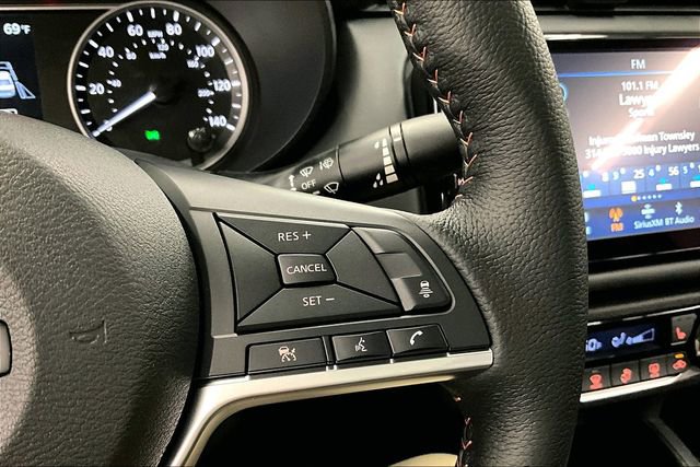 New 2025 Nissan Versa SR w/ Trunk Package image 23