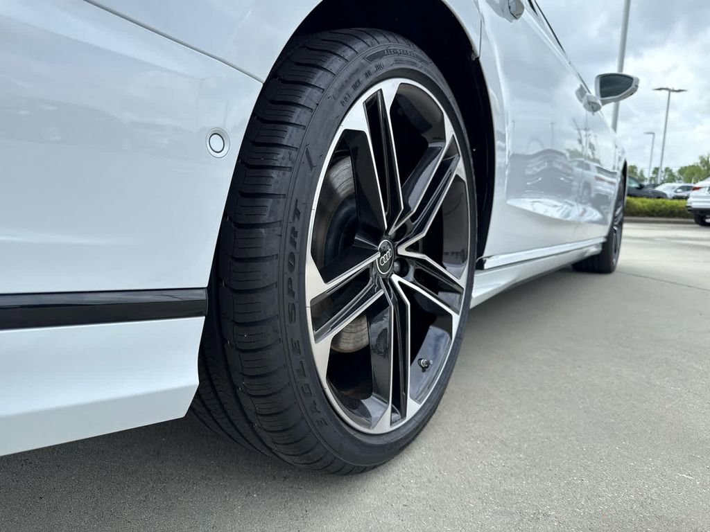 New 2025 Audi A8 L 3.0T AWD/4WD image 11