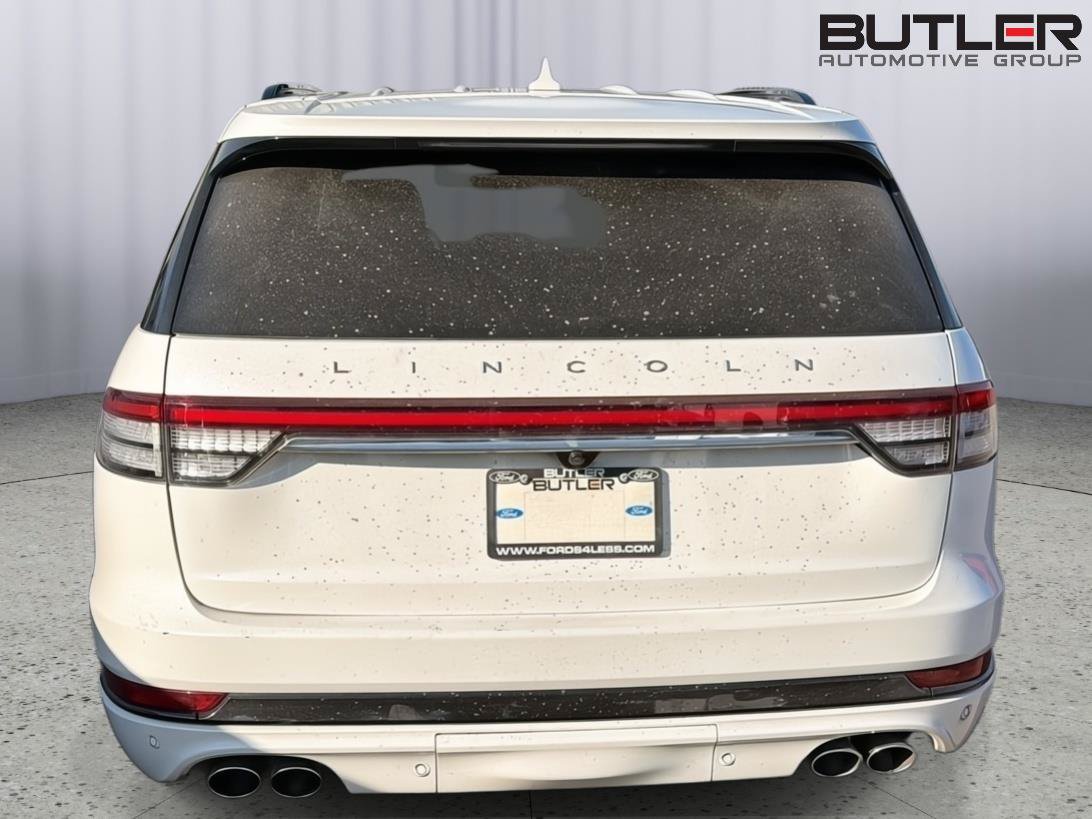 Used 2023 Lincoln Aviator Reserve w/ Equipment Group 201A AWD/4WD image 9