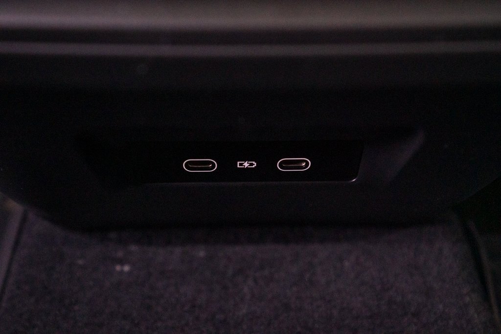 New 2025 Porsche Macan Turbo Electric image 41