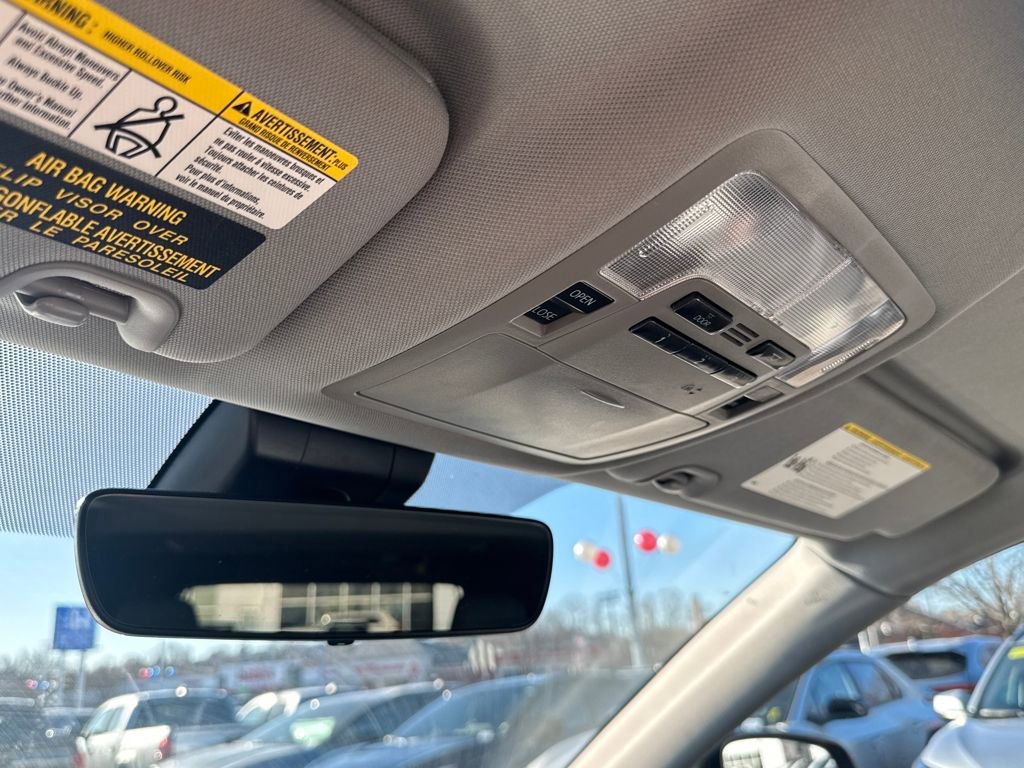 Used 2018 Toyota Highlander XLE image 30