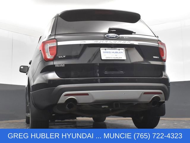Used 2017 Ford Explorer XLT w/ Equipment Group 202A AWD/4WD image 23