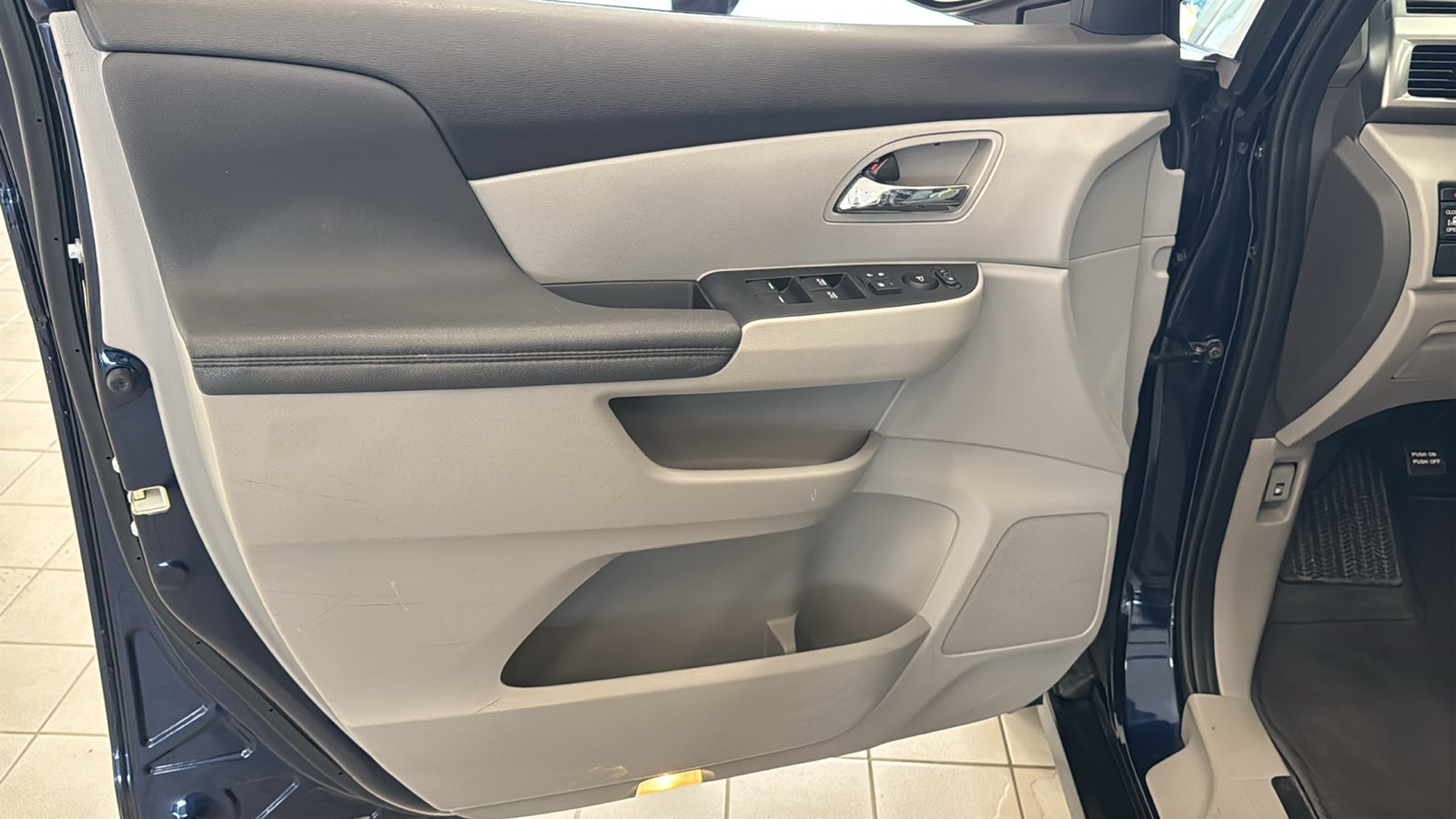 Used 2016 Honda Odyssey EX-L image 22