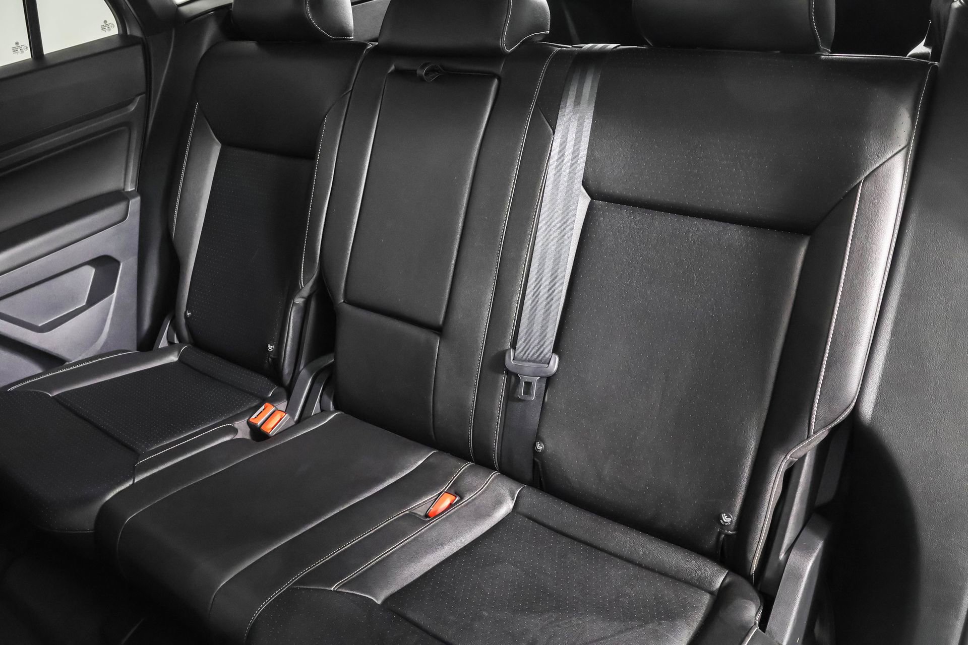 Used 2020 Volkswagen Atlas Cross Sport SE w/ Panoramic Sunroof Package image 36