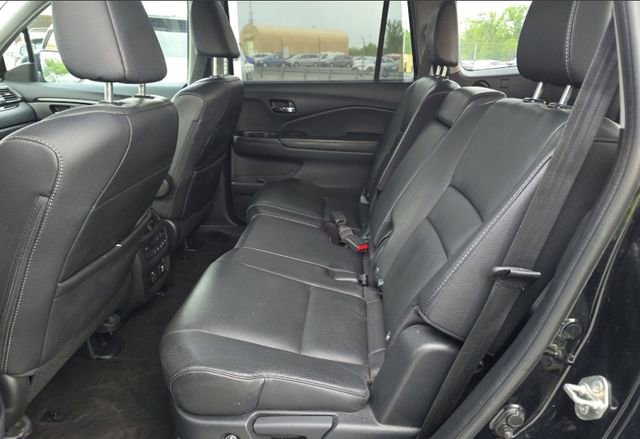 Used 2019 Honda Pilot Touring image 6