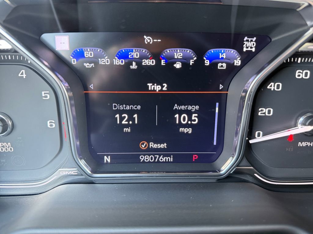 Used 2021 GMC Yukon XL SLT w/ Rear Media and Nav Package image 23