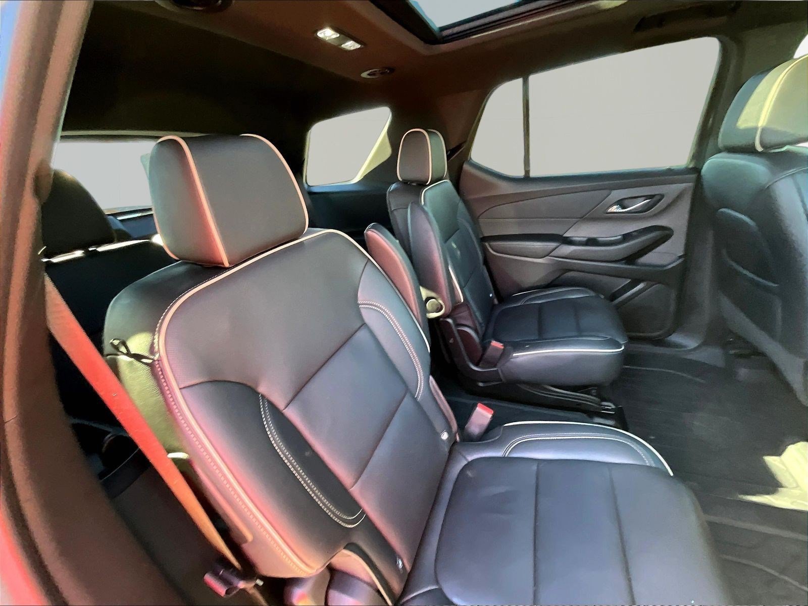 Used 2023 Chevrolet Traverse Premier w/ Redline Edition FWD image 25
