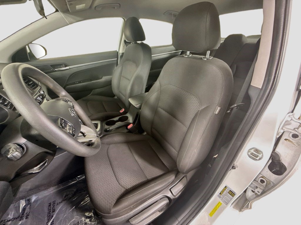 Used 2020 Hyundai Elantra SE w/ Cargo Package (C1) FWD image 19
