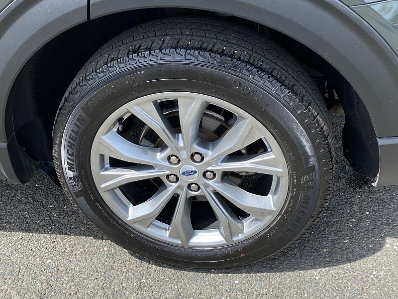 Certified 2023 Ford Explorer Limited w/ Limited Technology Package AWD/4WD image 13
