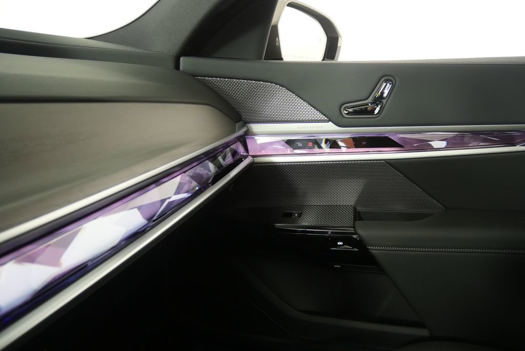 Used 2026 BMW 740i image 26