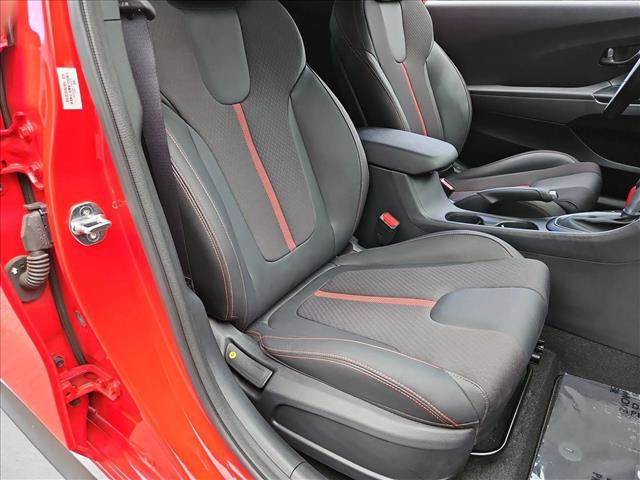 Used 2019 Hyundai Veloster Turbo FWD image 19