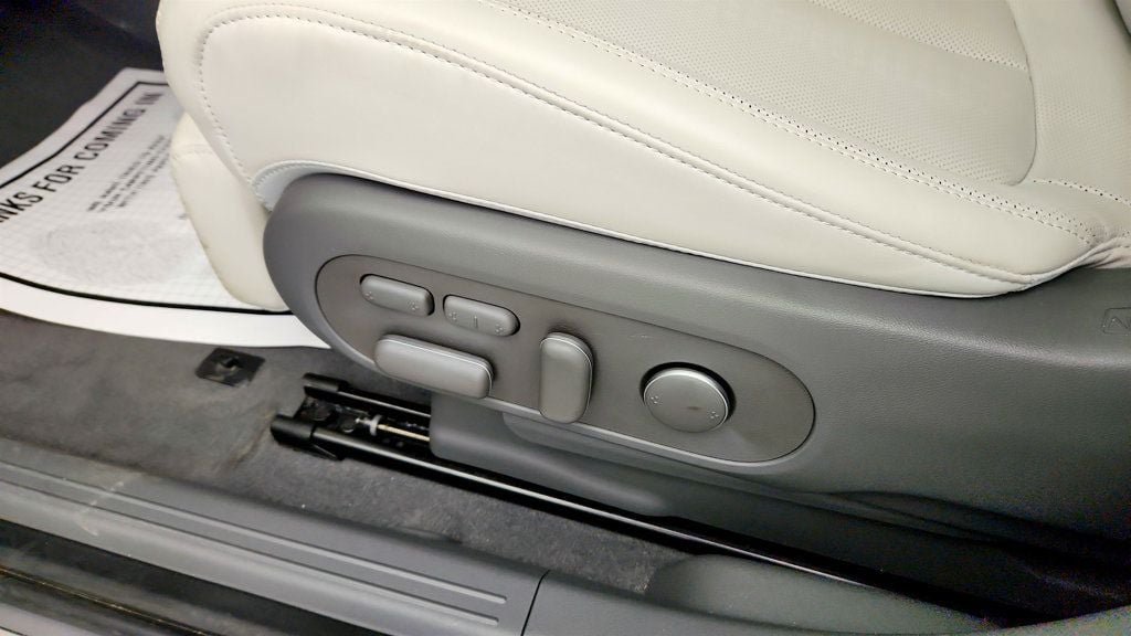 Used 2025 Hyundai Ioniq 5 Limited RWD image 12