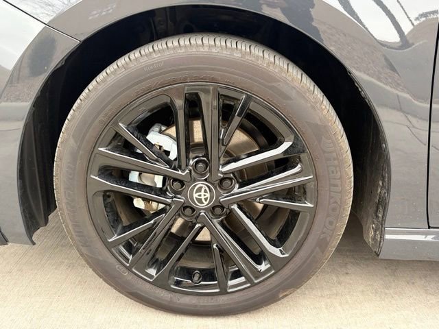 Used 2025 Toyota Camry SE image 9