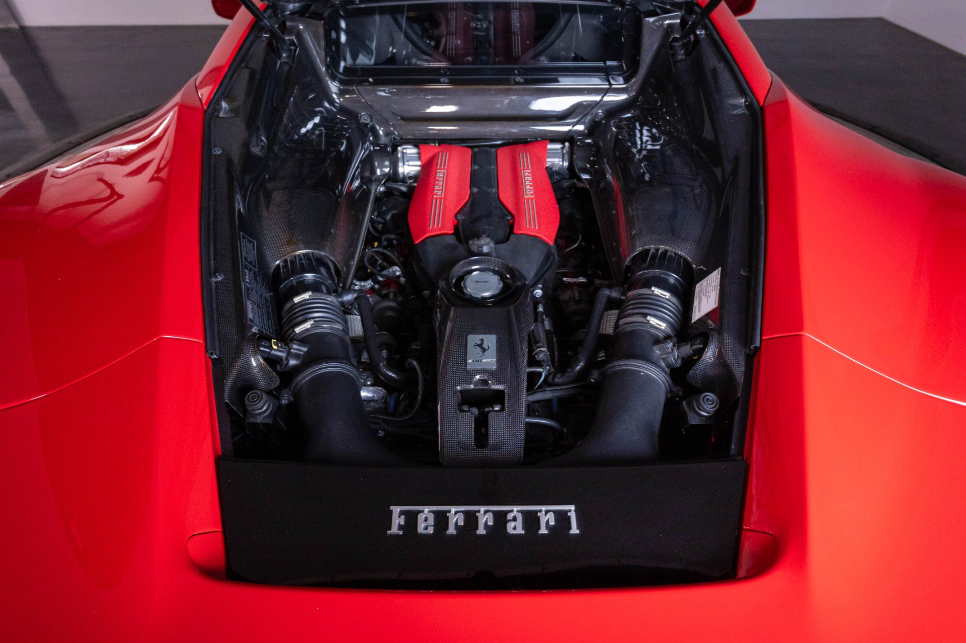 Used 2018 Ferrari 488 GTB RWD image 58