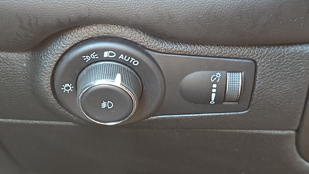 Used 2023 Dodge Durango R/T w/ Blacktop Package AWD/4WD image 26