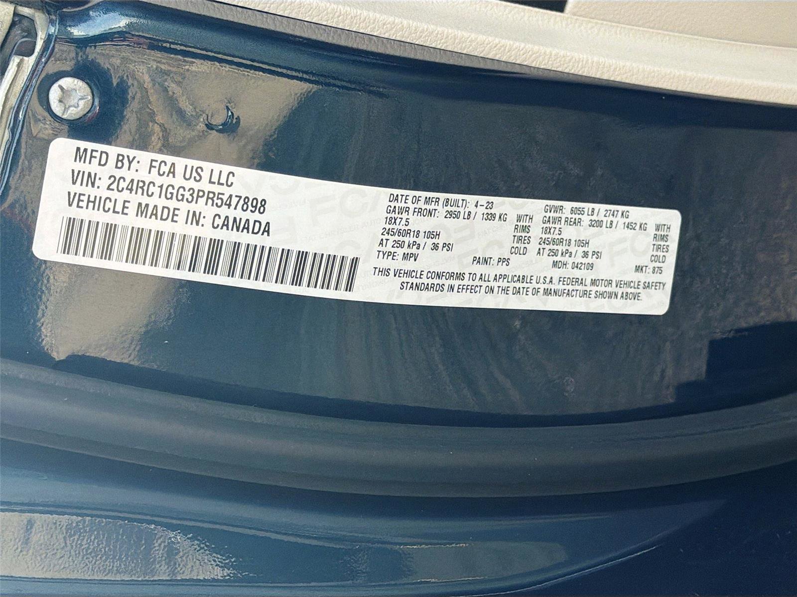 Used 2023 Chrysler Pacifica Limited image 34