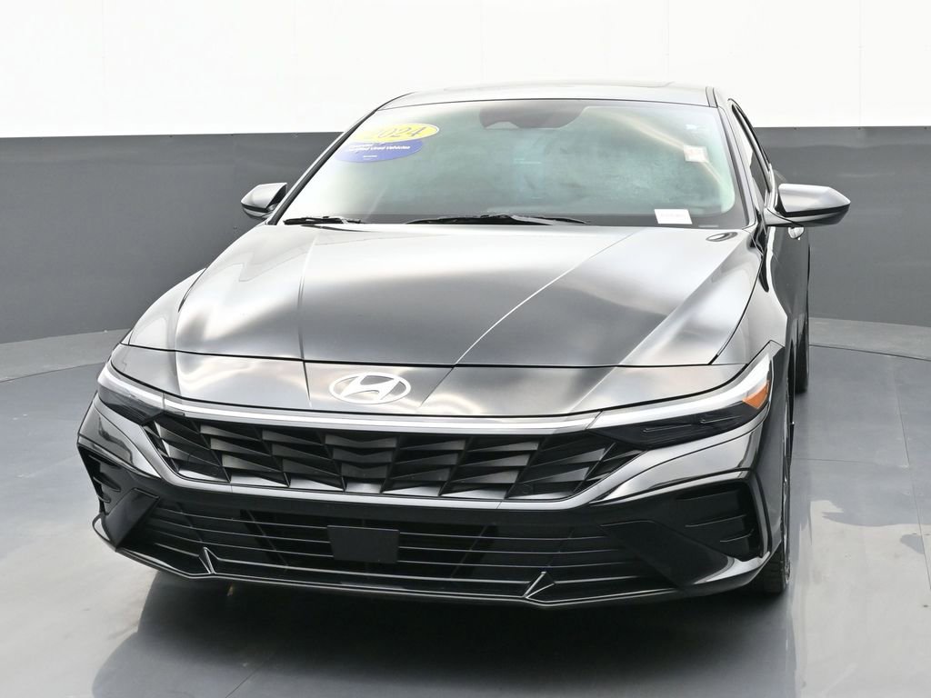 Used 2024 Hyundai Elantra SEL w/ Convenience Package image 8