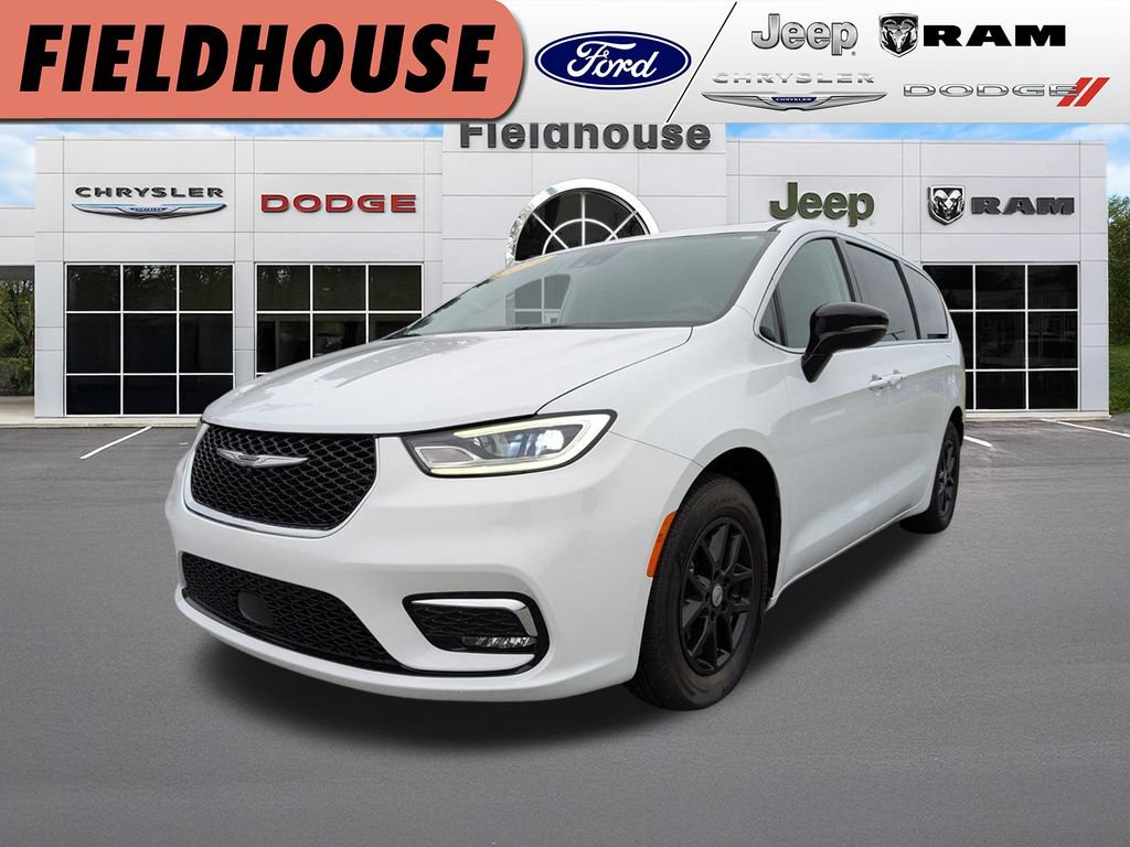 Used 2024 Chrysler Pacifica Touring-L