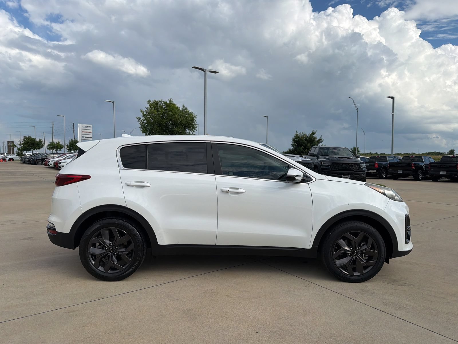 Used 2022 Kia Sportage LX w/ LX FWD Value Edition Package image 7