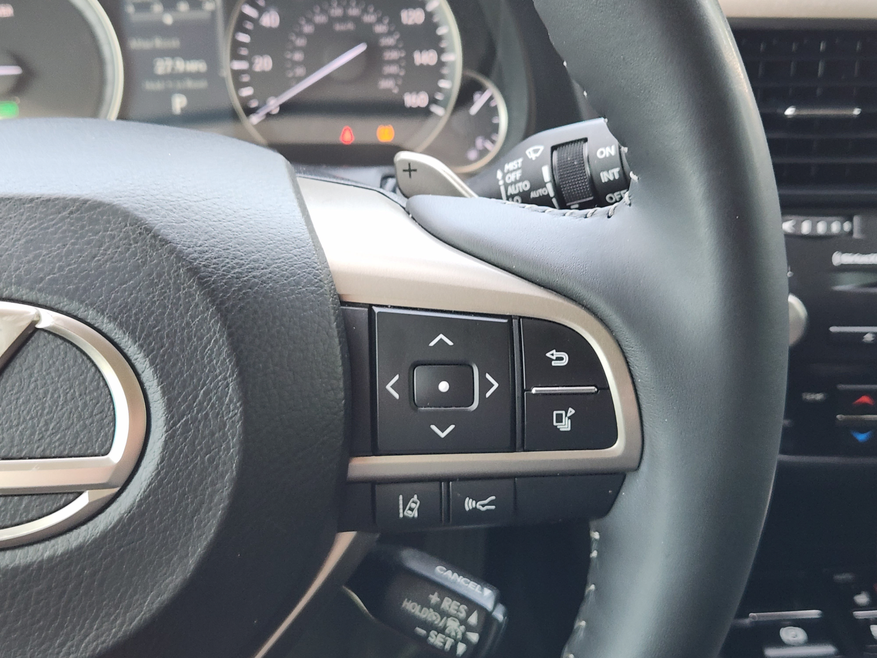 Certified 2022 Lexus RX 450h AWD w/ Premium Package image 30