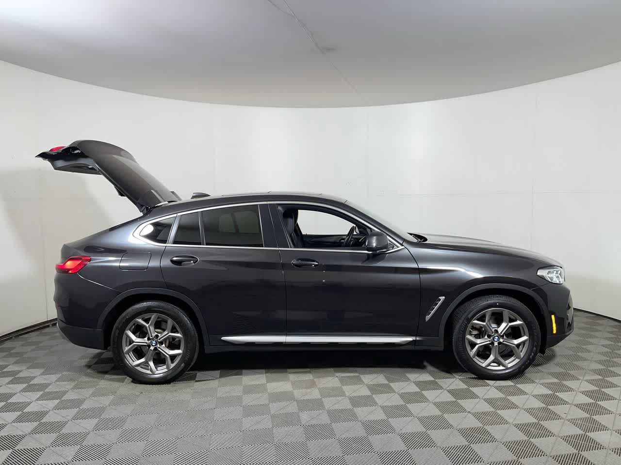 Used 2022 BMW X4 xDrive30i w/ Convenience Package AWD/4WD image 16