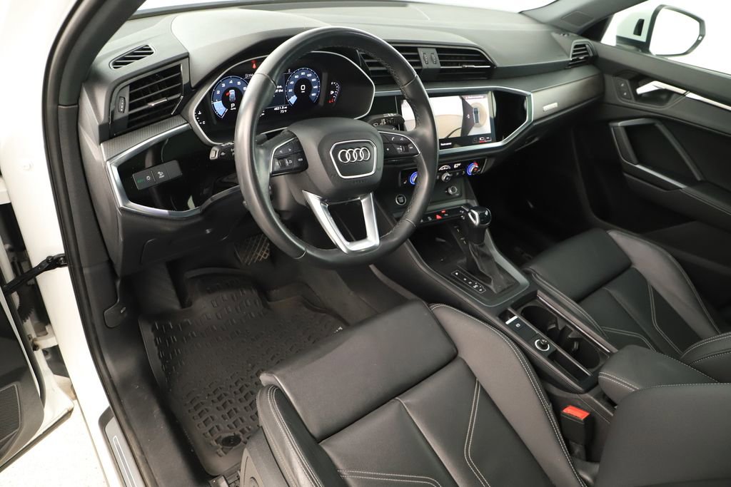 Used 2024 Audi Q3 2.0T Premium Plus w/ Premium Plus Package AWD/4WD image 16