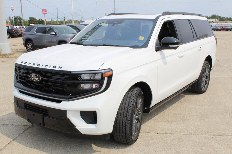 New 2025 Ford Expedition Max Platinum image 8