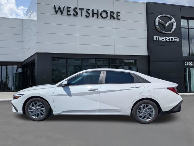 Used 2024 Hyundai Elantra SEL FWD image 6