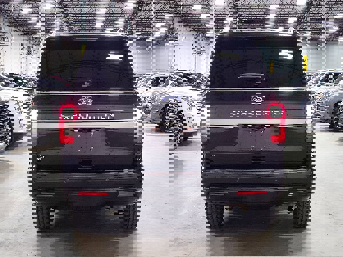 Used 2022 Ford Expedition XLT image 10
