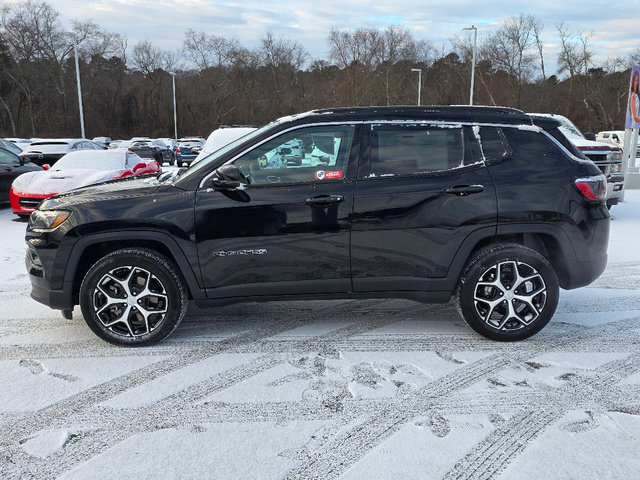 Certified 2024 Jeep Compass Limited image 9