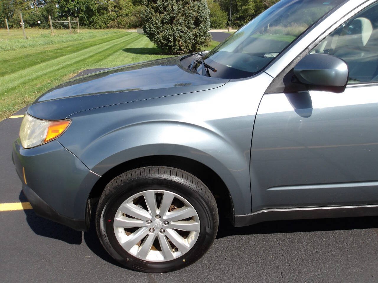 Used 2013 Subaru Forester 2.5X Premium w/ All-Weather Pkg AWD/4WD image 28
