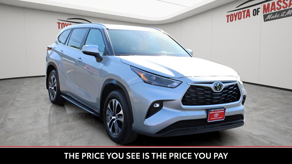 Certified 2025 Toyota Highlander XLE AWD/4WD image 7