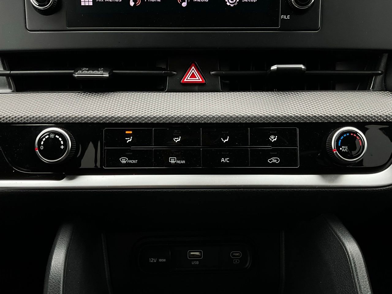 Used 2025 Kia Sportage LX FWD image 25