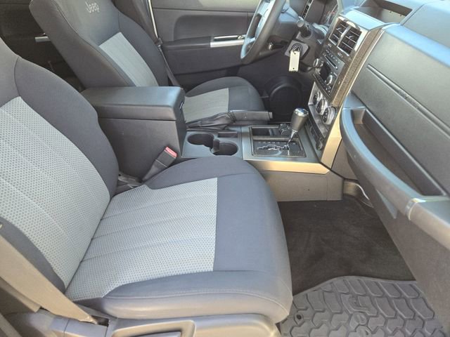 Used 2009 Jeep Liberty Sport w/ Popular Equipment Group image 16