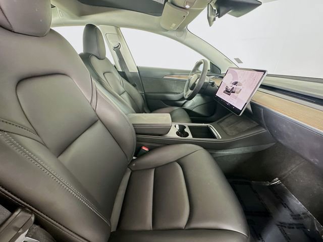 Used 2023 Tesla Model 3 Standard Range image 28