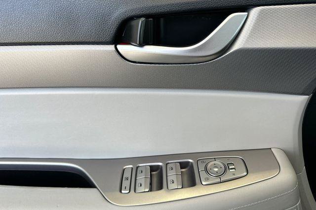 Used 2021 Hyundai Palisade SE FWD image 11
