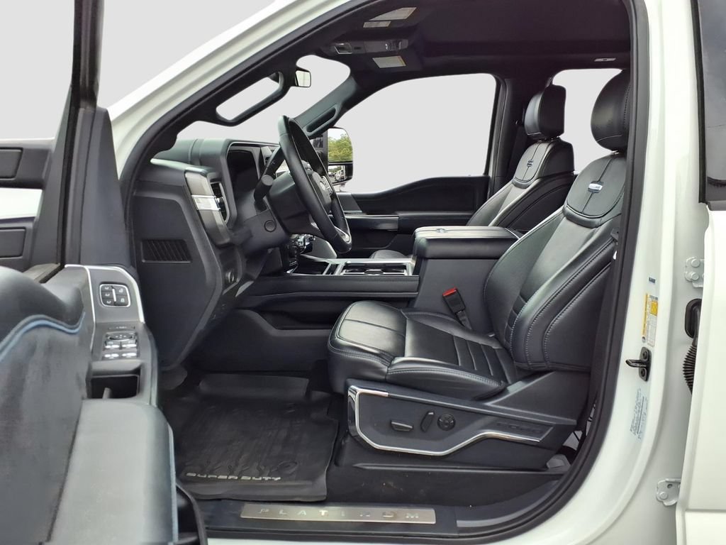 New 2025 Ford F250 Platinum w/ FX4 Off-Road Package AWD/4WD image 24